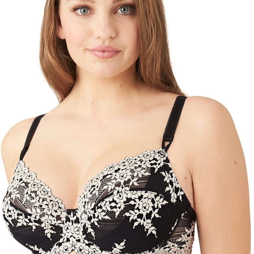 NWT Wacoal Embrace Lace Bra 36C